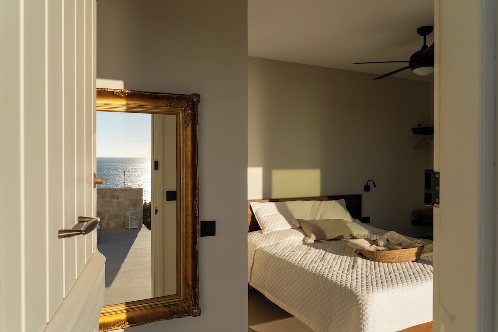 Double Room, Private Pool, Sea View photo 1
