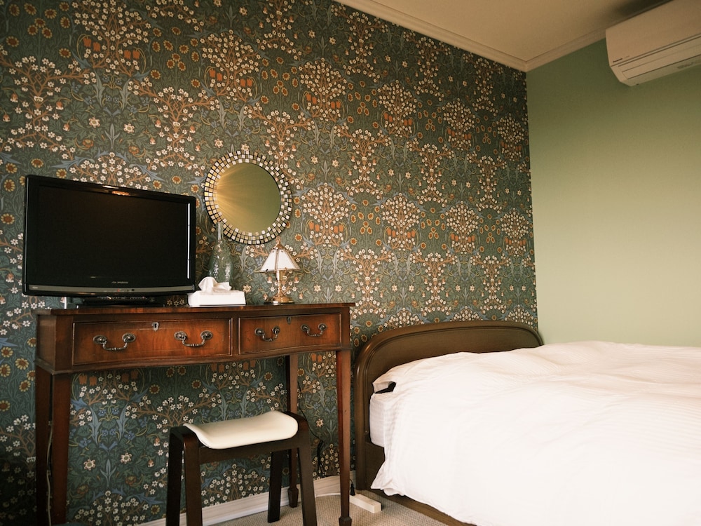 Design Room, 1 Double Bed, Partial Sea View photo 1