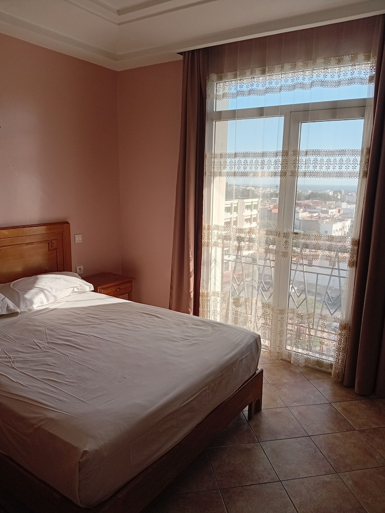 City Studio Suite, 1 Double Bed, City View