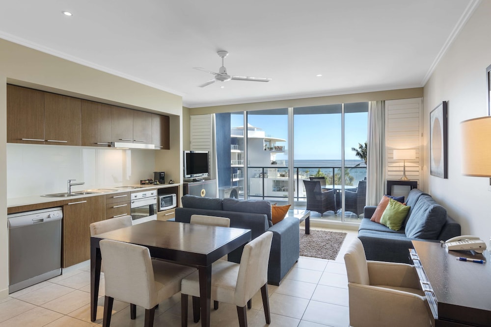 Apartment, 2 Bedrooms, Ocean View - Photo 11