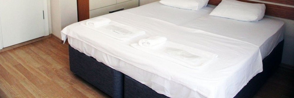 Suite, 1 Queen Bed photo 1