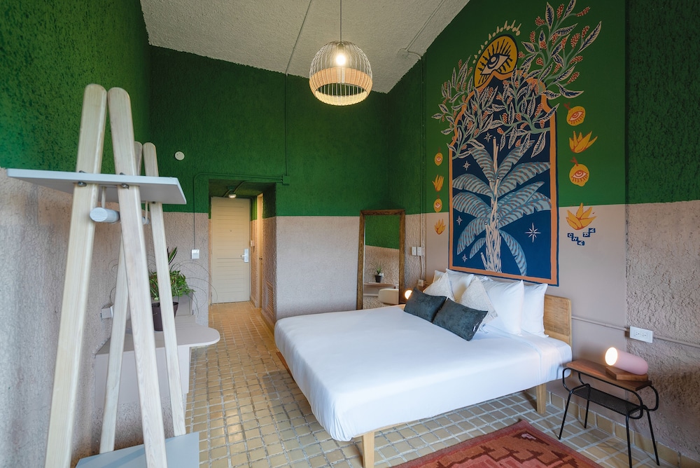 Premium Room (Queen), Lagoon View - Photo 4