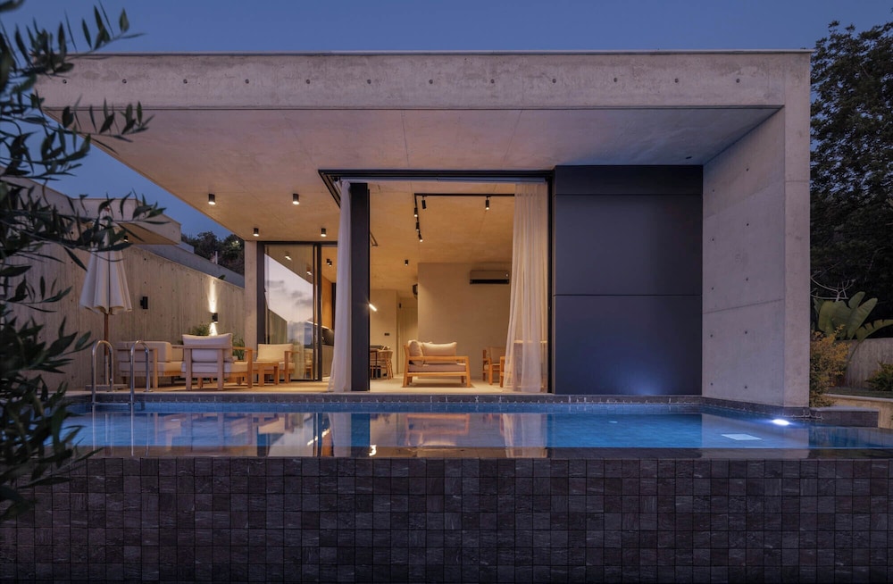 Premium Villa, 3 Bedrooms, Private Pool, Garden View photo 2