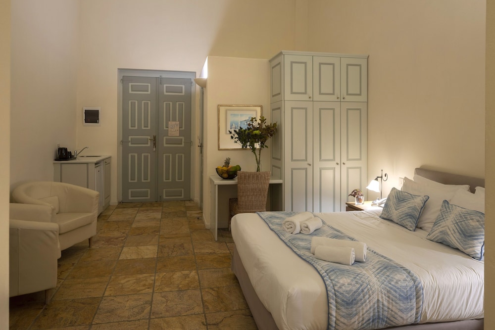 Suite - Photo 4