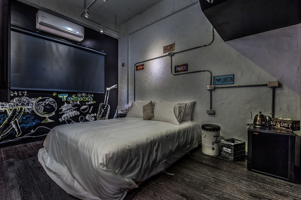 Signature Double Room (2F)