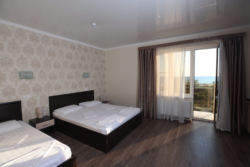 Standard Triple Room photo 3