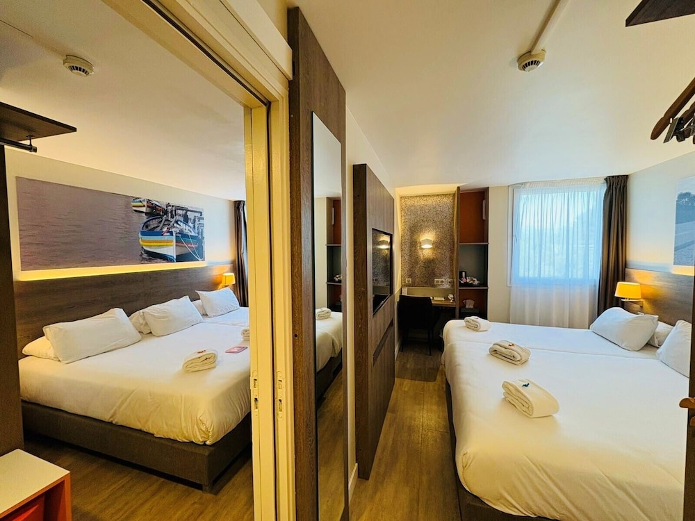 Family Room, 1 Twin Bed, Non Smoking, Connecting Rooms photo 2