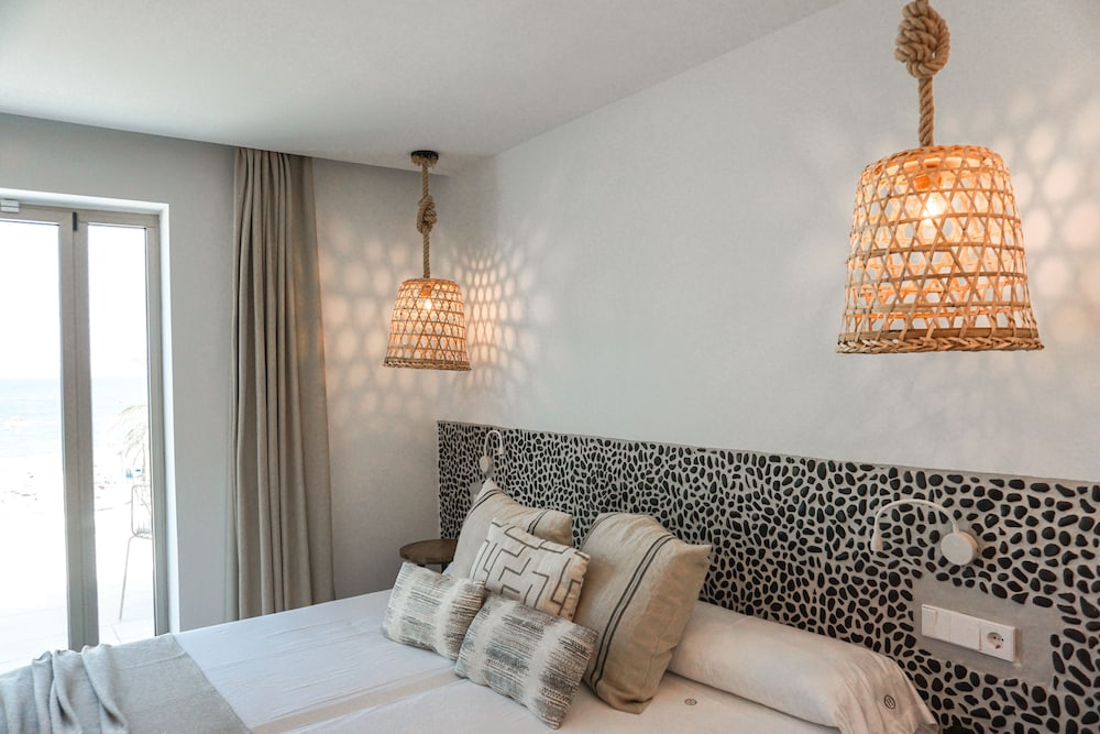 Double Room, Sea View - Photo 5