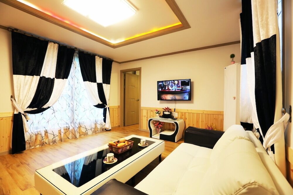 Room (Chanel(Private)) - Photo 5