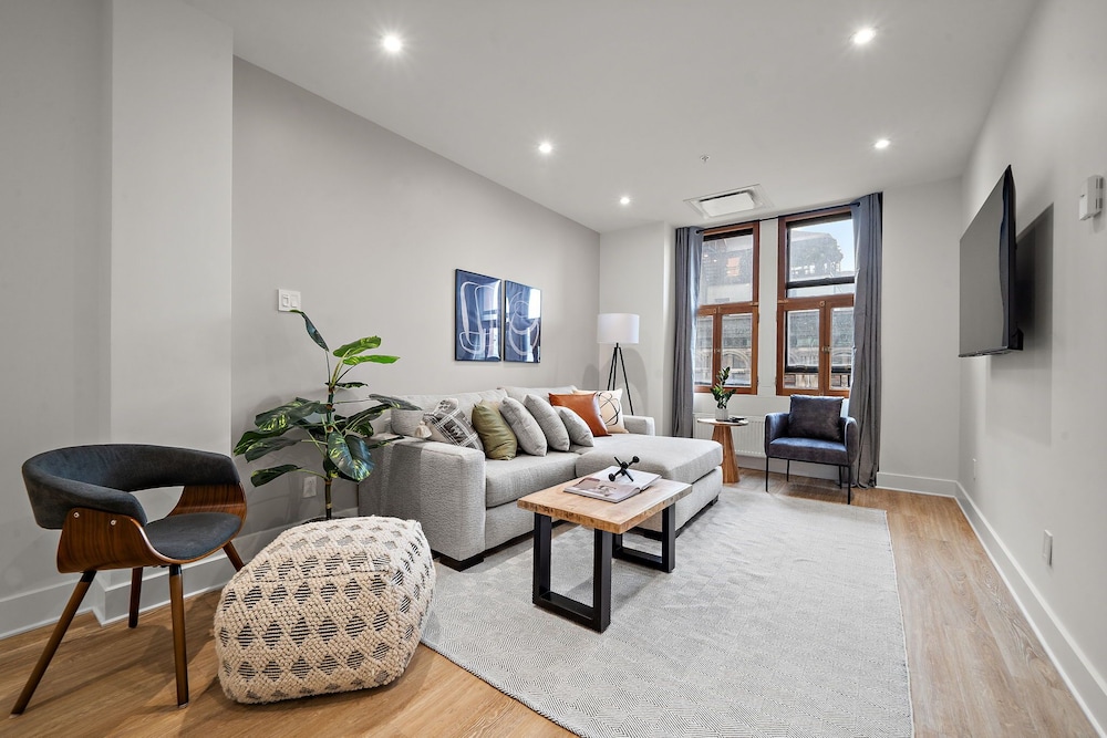 Superior Apartment, City View