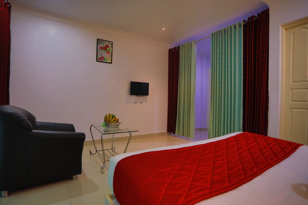 Standard Double Room - Photo 8