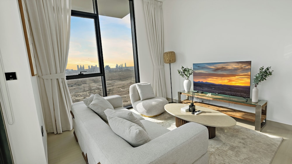 Luxury Apartment, 2 Bedrooms, Balcony, City View