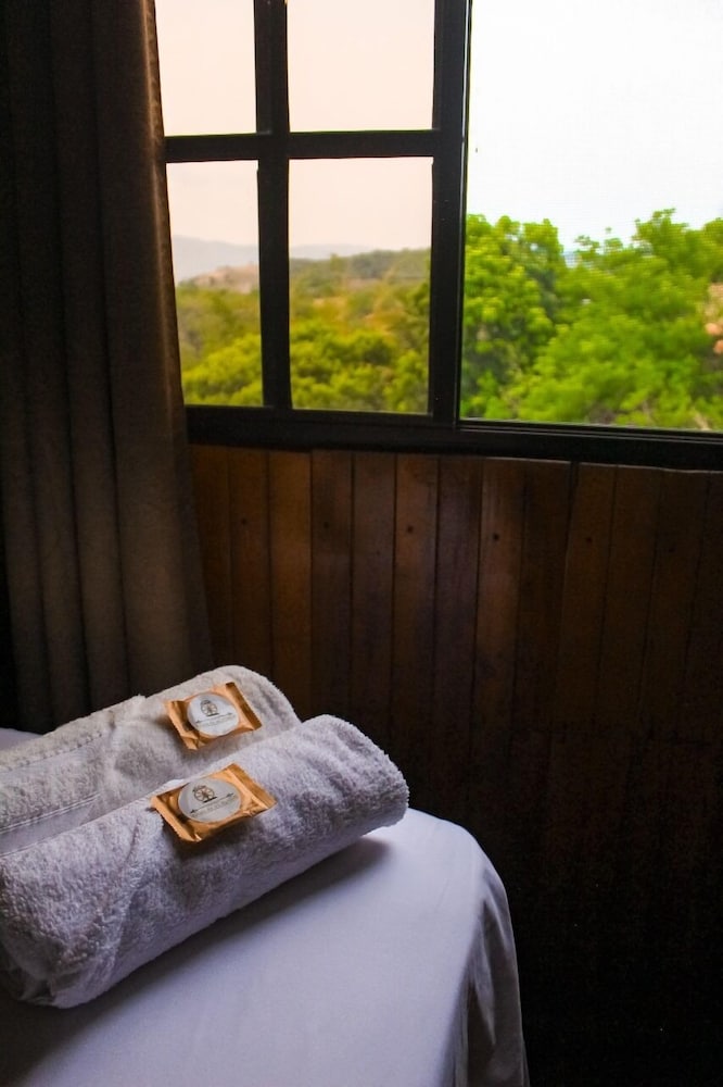 Panoramic Cabin, 1 Queen Bed, Mountain View photo 2