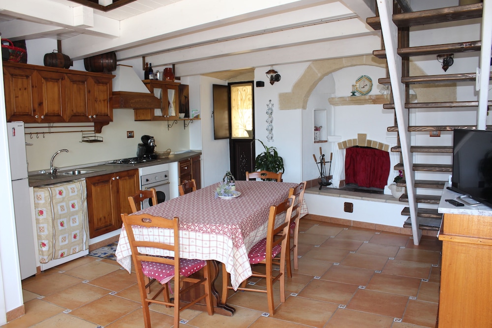 Traditional House, 1 Bedroom, Valley View, Ground Floor photo 3