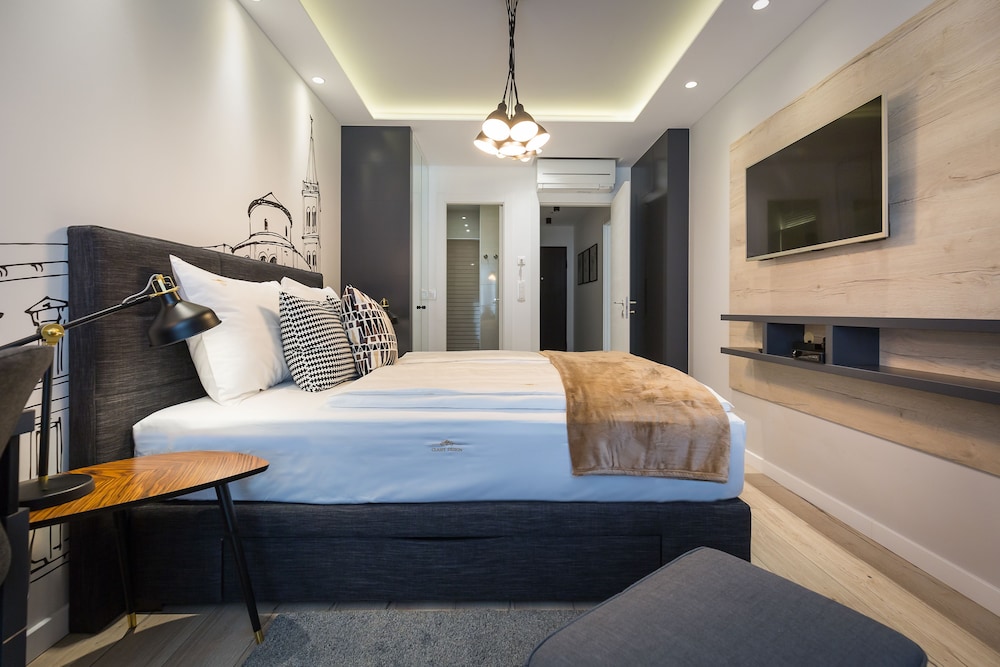 Deluxe Room, City View