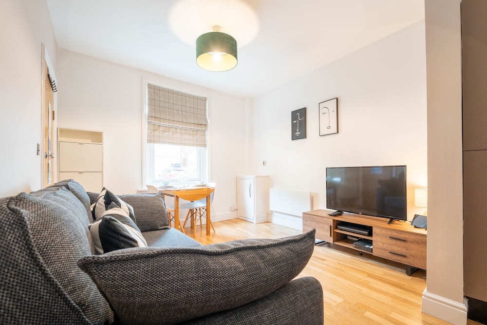 Comfort Apartment, Ensuite, City View (1 Bed 1 Bath Apartment) photo 1