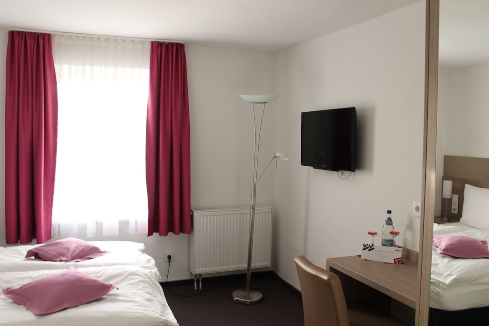 Basic Double Room Single Use, Non Smoking, Courtyard Area