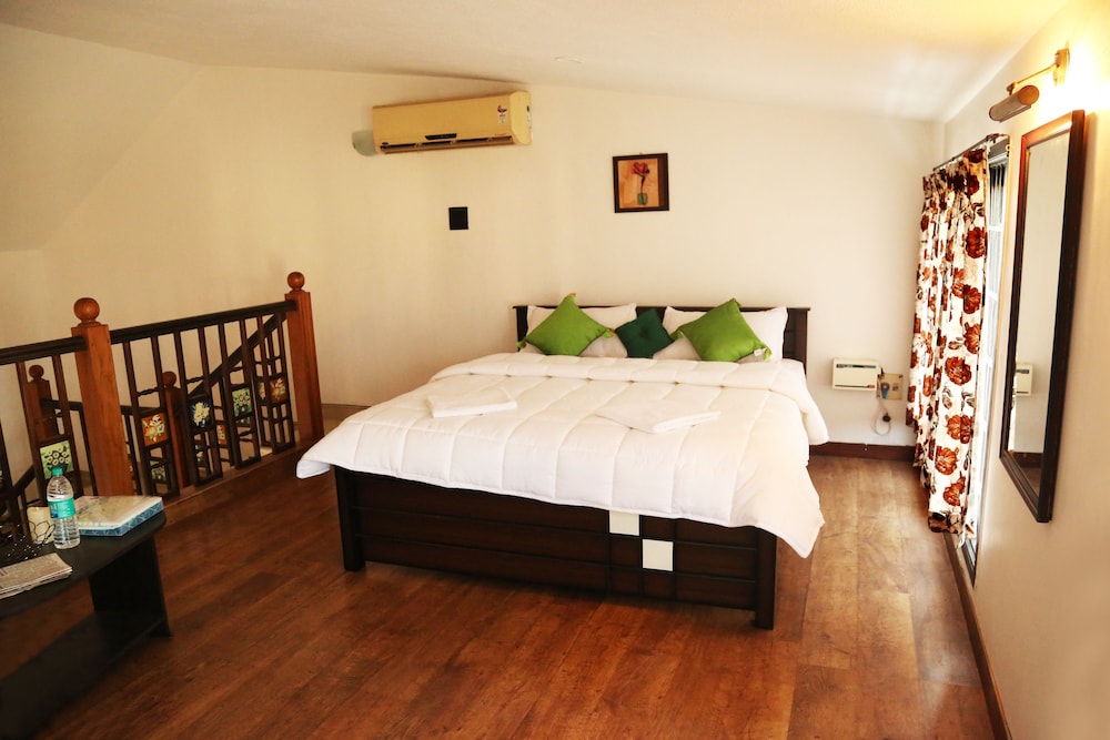 Suite, Garden View