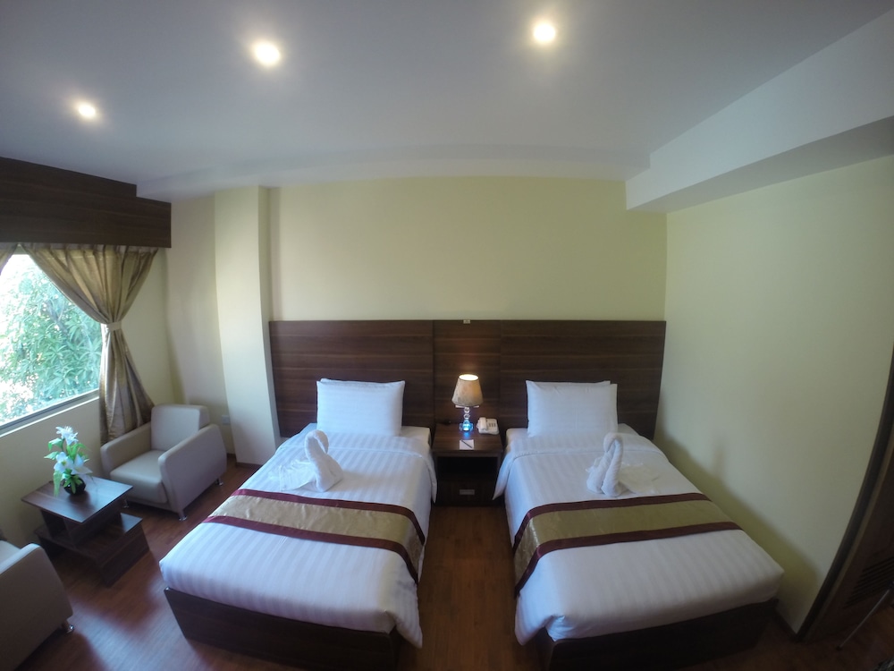 Deluxe Twin Room photo 1