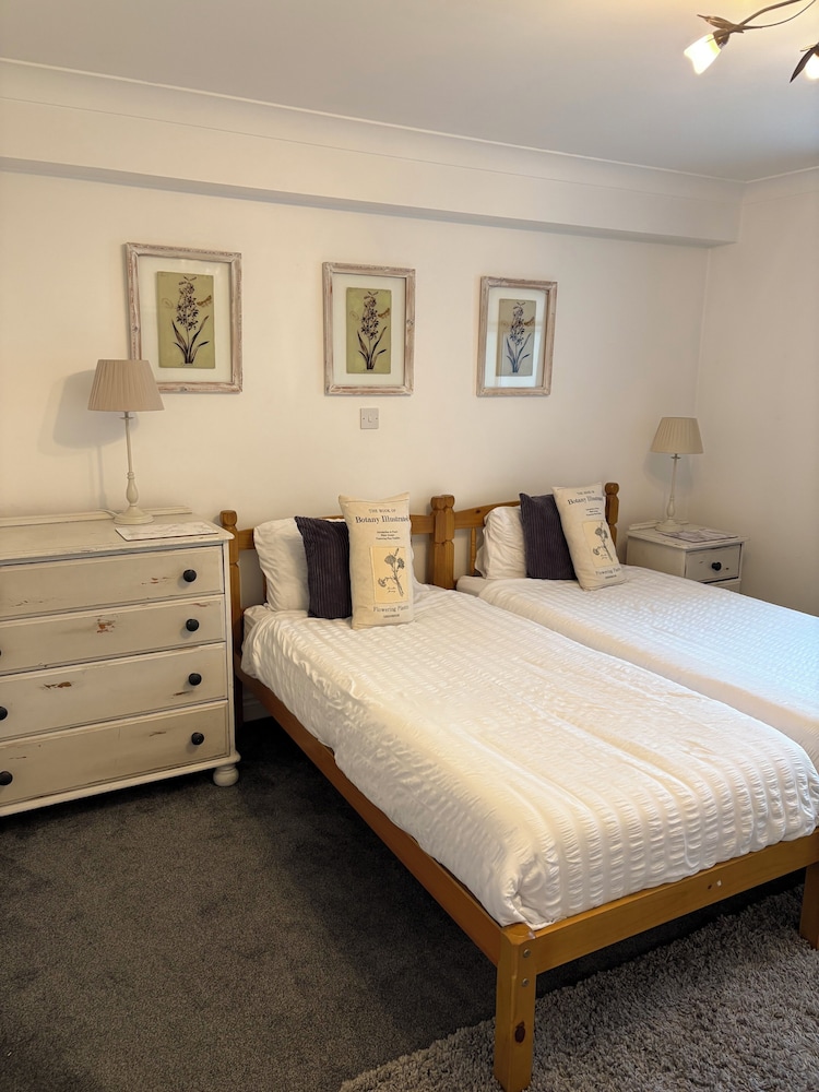 Standard Apartment, Multiple Beds, Non Smoking, Garden View photo 2