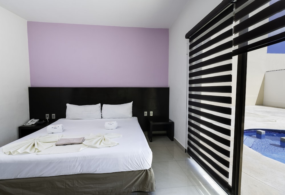 Deluxe Room - Photo 3