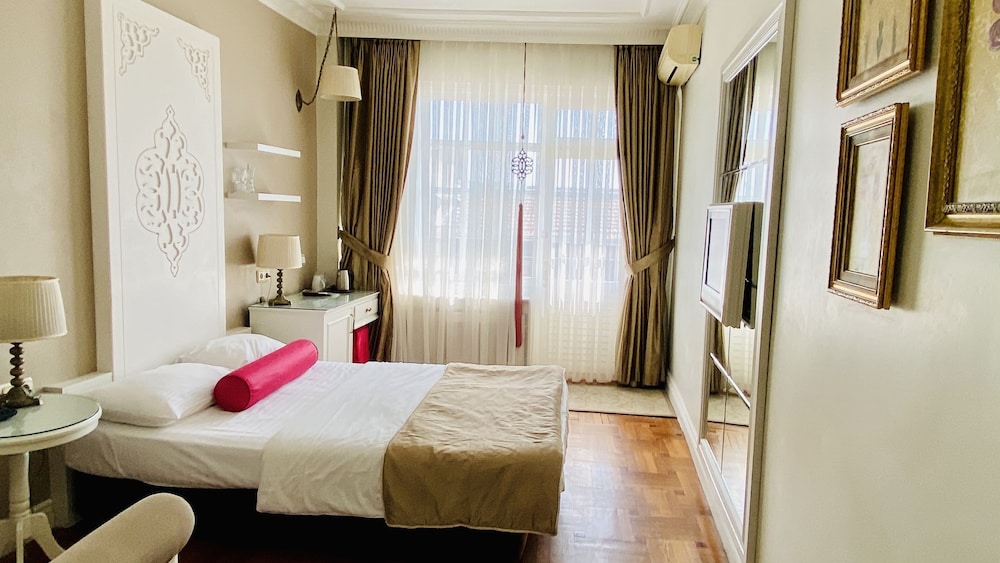 Standard Double or Twin Room photo 2