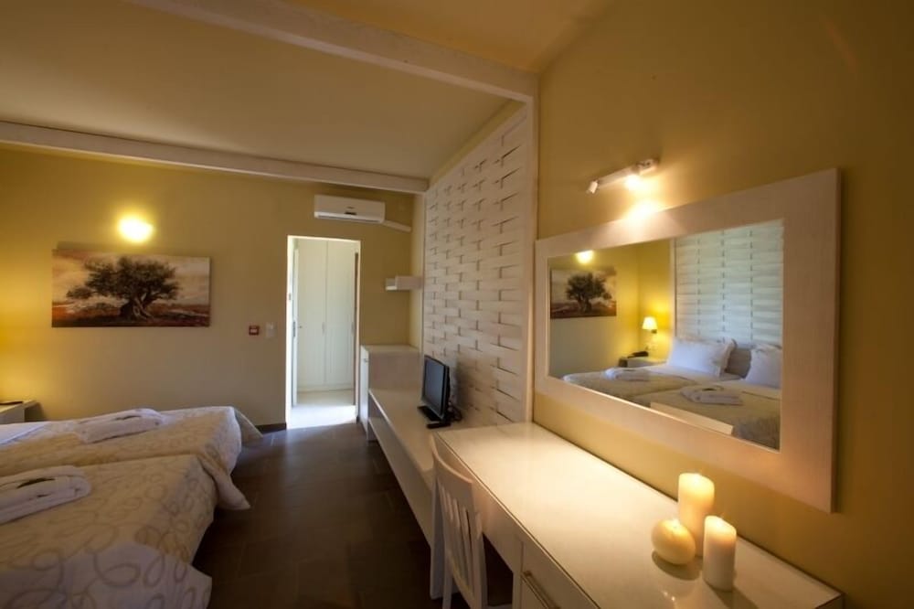 Superior Bungalow photo 3