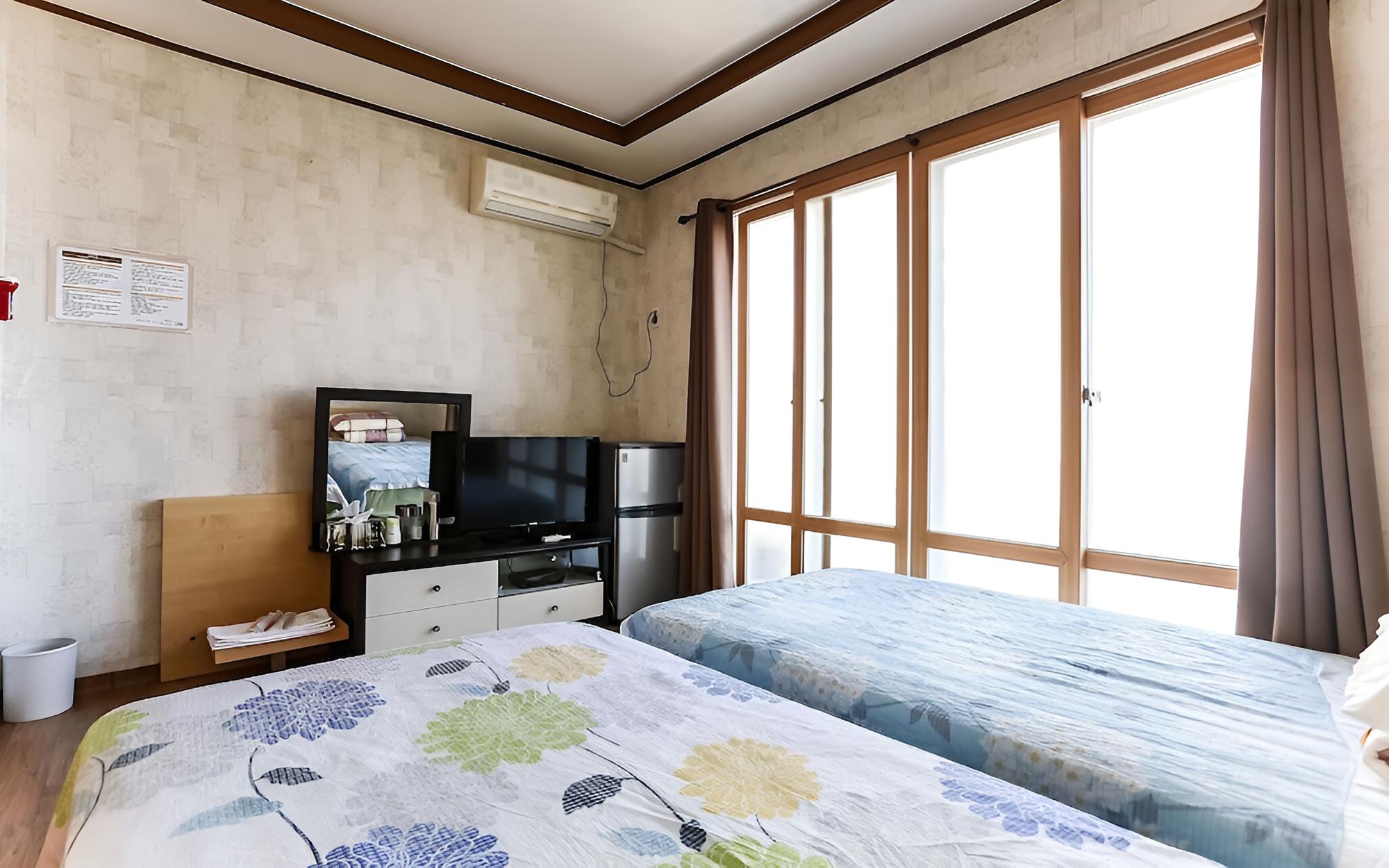 Room (Amigo) photo 1
