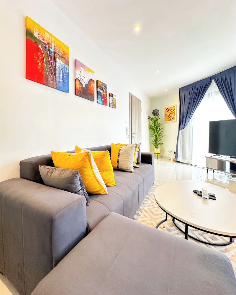 Luxury Apartment, City View photo 1