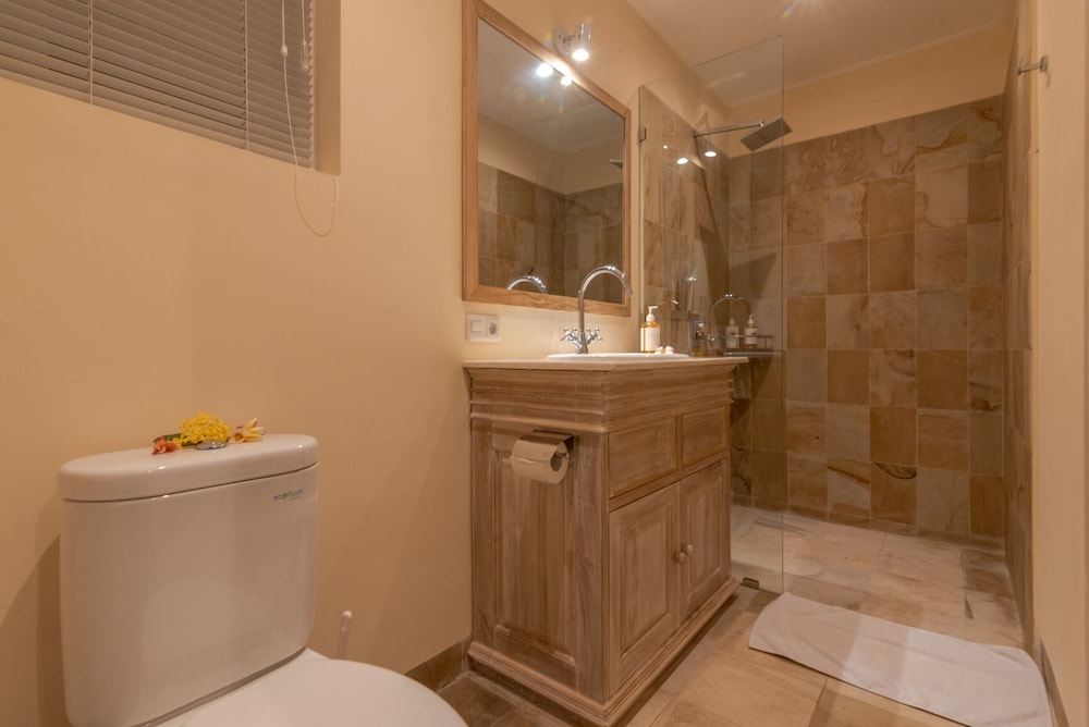 Classic Villa, 4 Bedrooms, Private Pool, Beach View photo 2