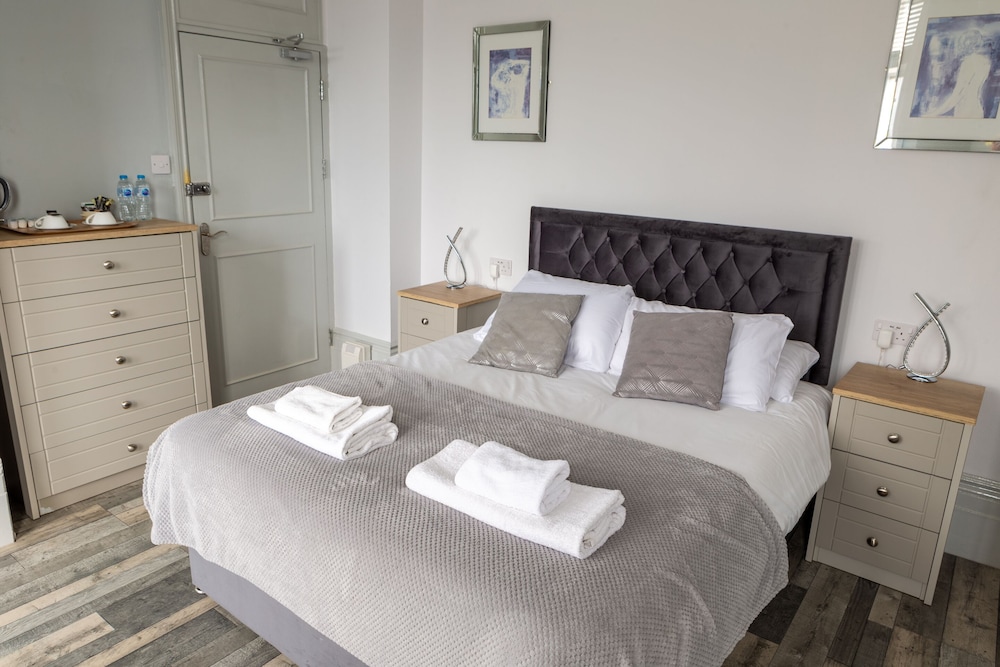 Double Room, Ensuite (Large) photo 2