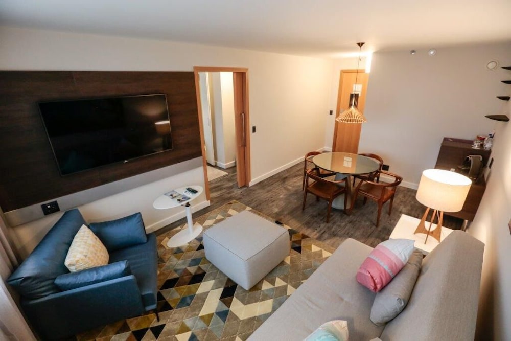 Suite, 1 King Bed