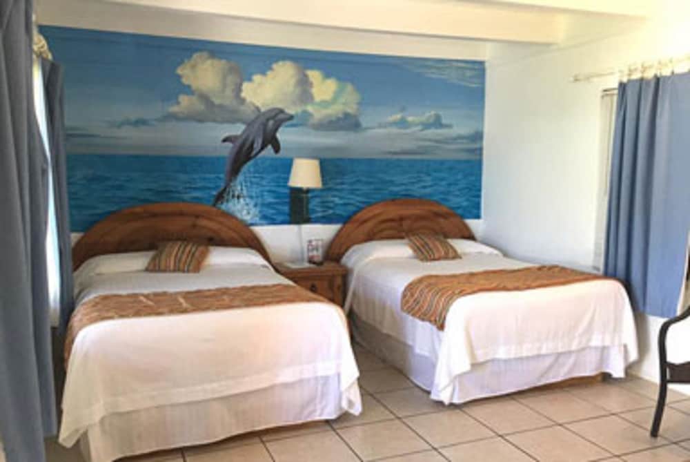 Standard Room, 2 Double Beds, Beachfront photo 3