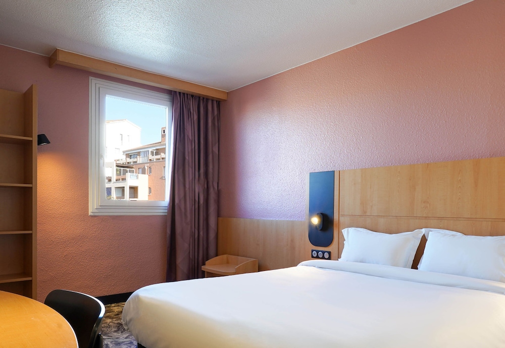 Double Room, Non Smoking - Photo 1