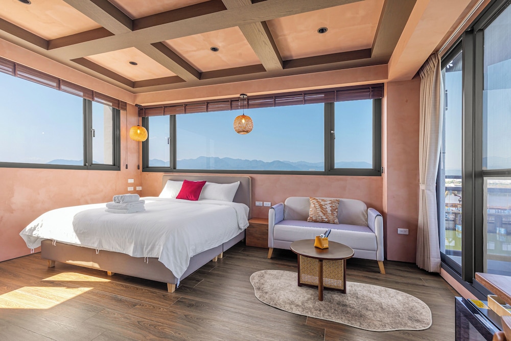 Deluxe Double Room with Balcony photo 1