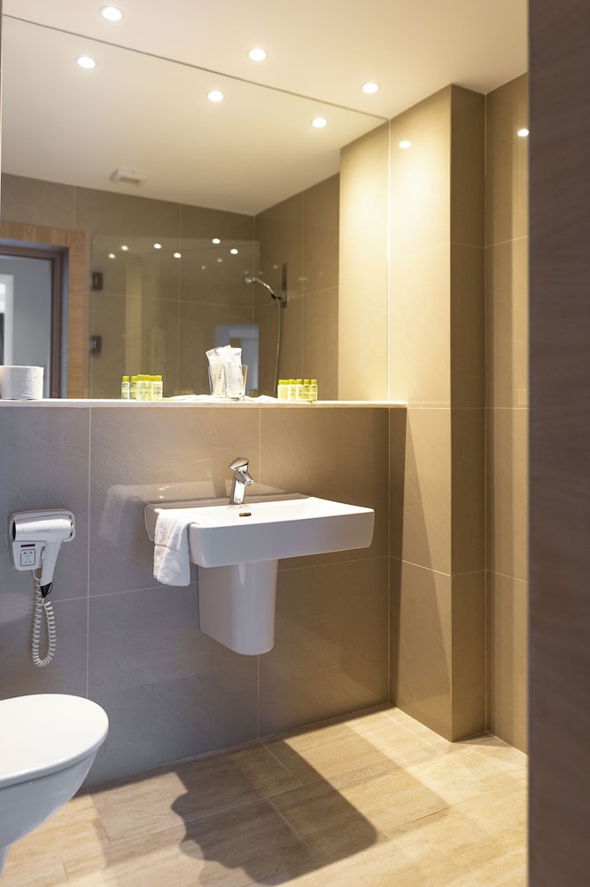 Standard Room - Photo 18