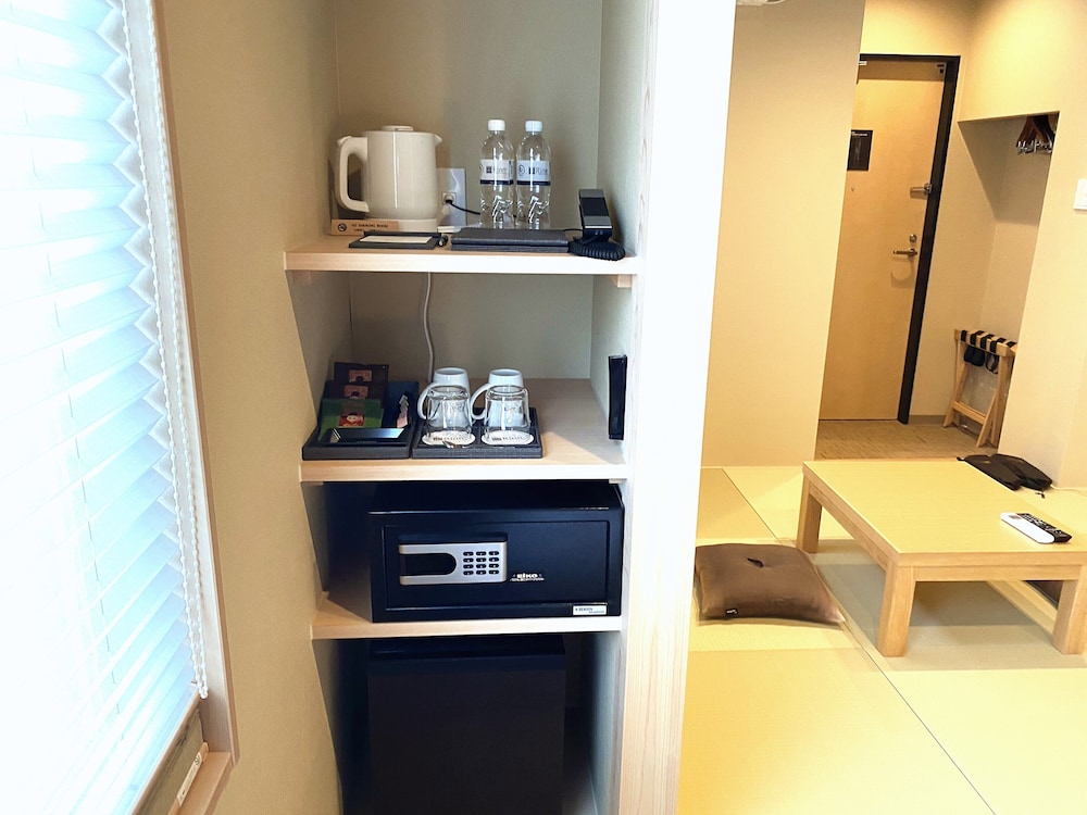 Standard Twin with Tatami - Photo 15
