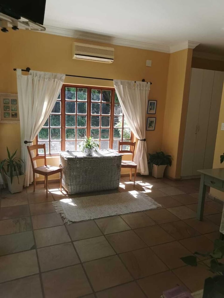 Basic Room photo 2