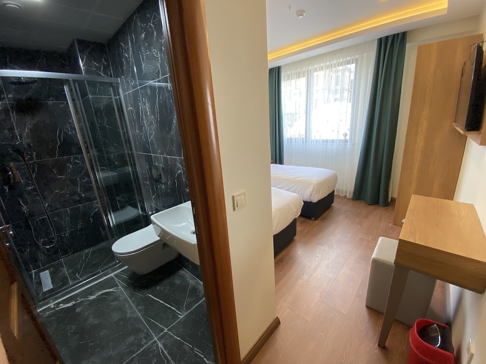 Standard Twin Room photo 1