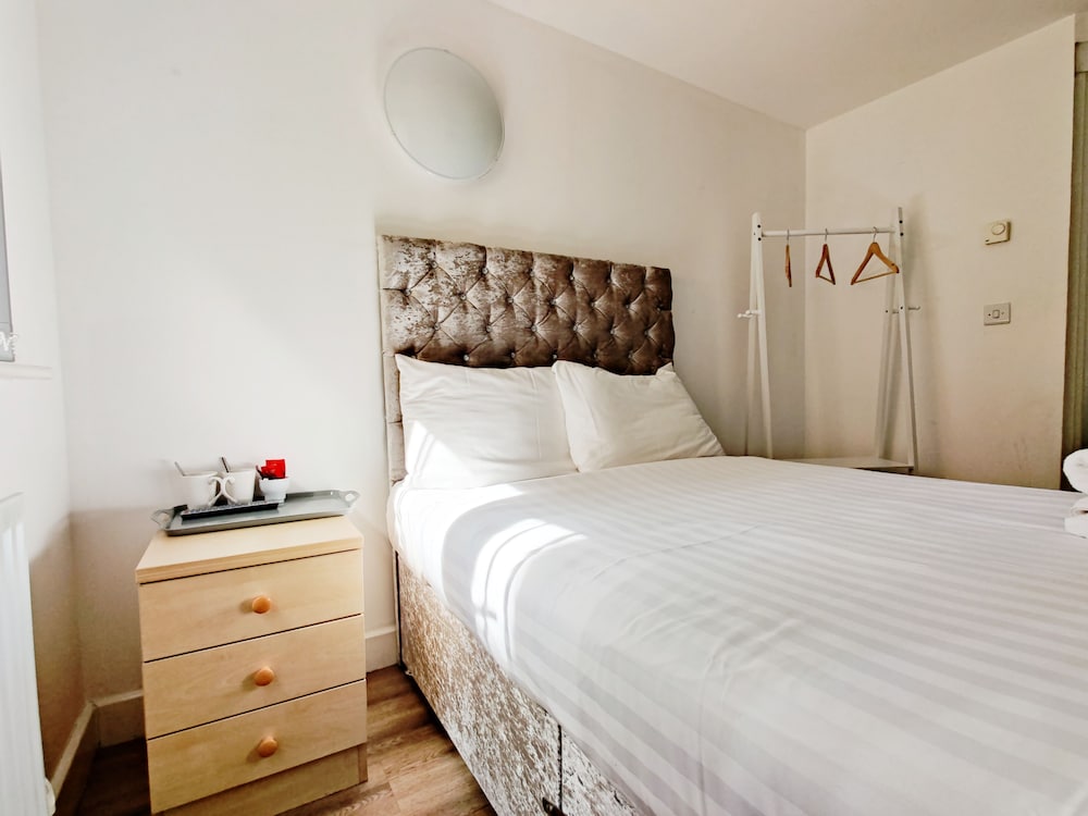 Standard Double Room, 1 Double Bed, Non Smoking, Ensuite photo 1