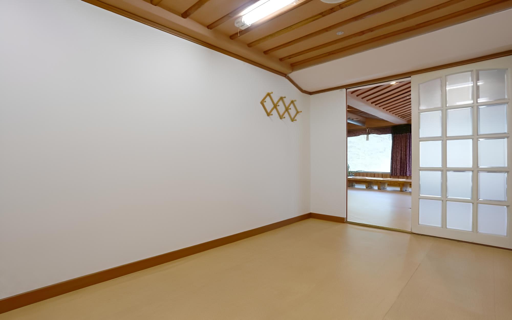 Room (Darae) - Photo 10