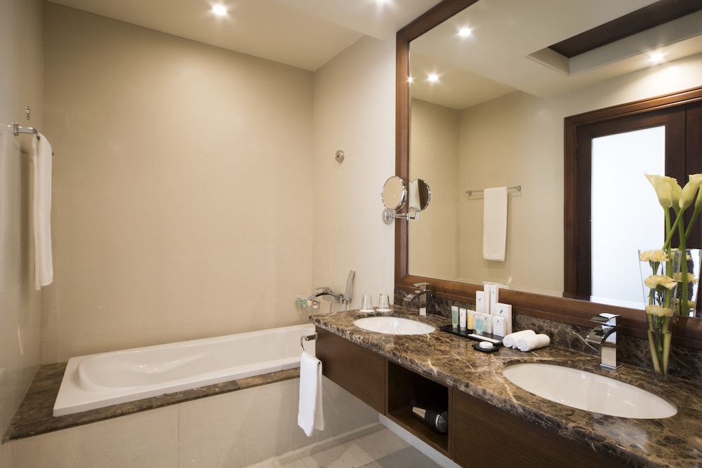 Executive Suite, 1 King Bed photo 3