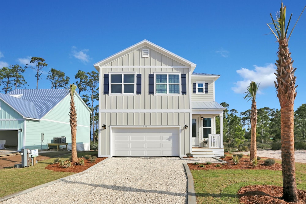 House, Multiple Beds (Just Beach Baby) photo 3