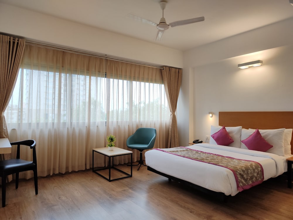Deluxe Room - Photo 4
