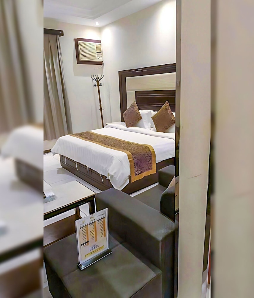 Studio, 1 Bedroom