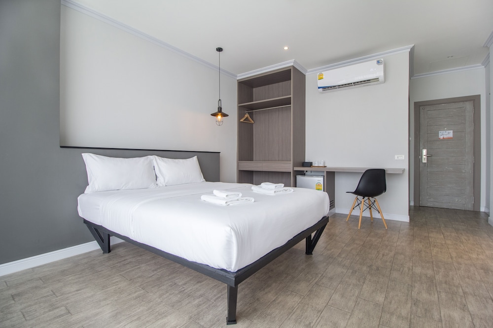 Studio Double Bed