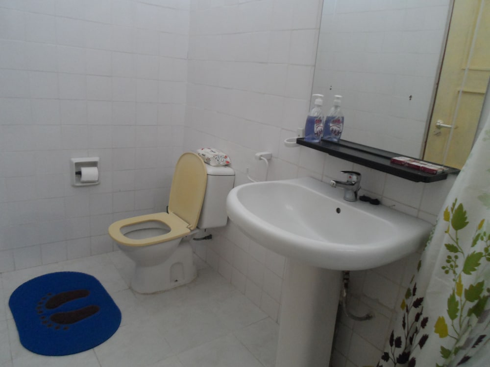 Economy Double Or Twin Room, 1 Bedroom, Smoking, Partial Sea View