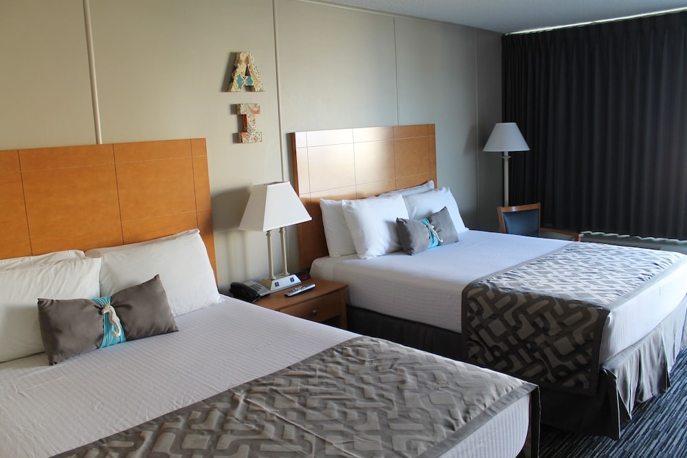 Classic Room, 2 Queen Beds, Near Ocean photo 1