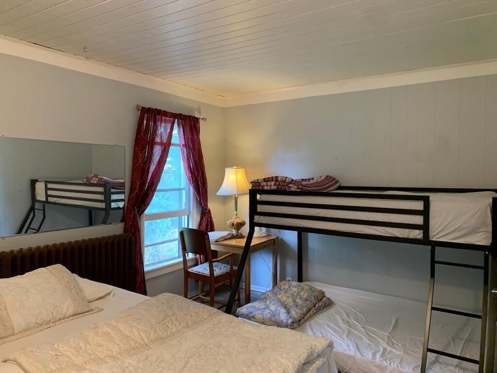 Family Apartment, Multiple Beds, Non Smoking, Garden View photo 2