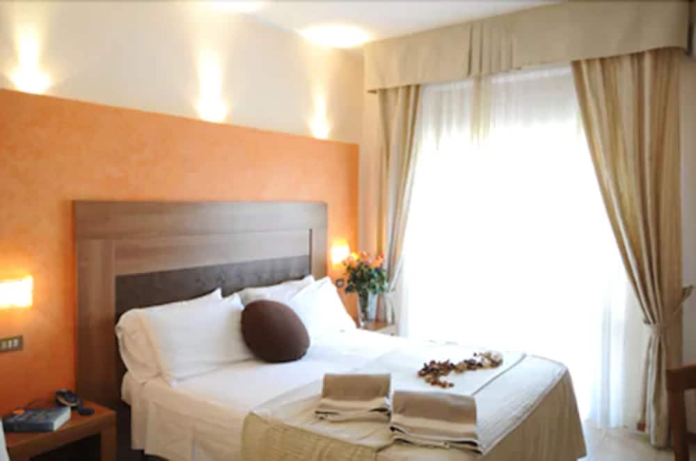 Superior Double or Twin Room - Photo 6